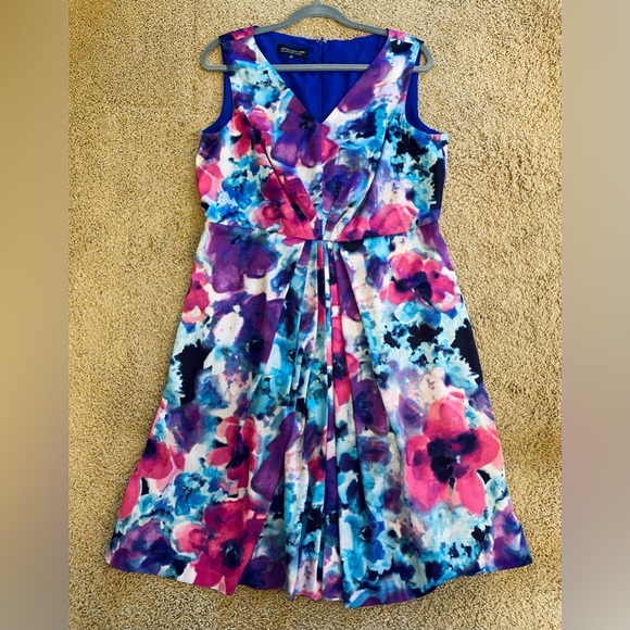 Jones New York Petite Watercolor Floral Dress - Picture 3 of 6